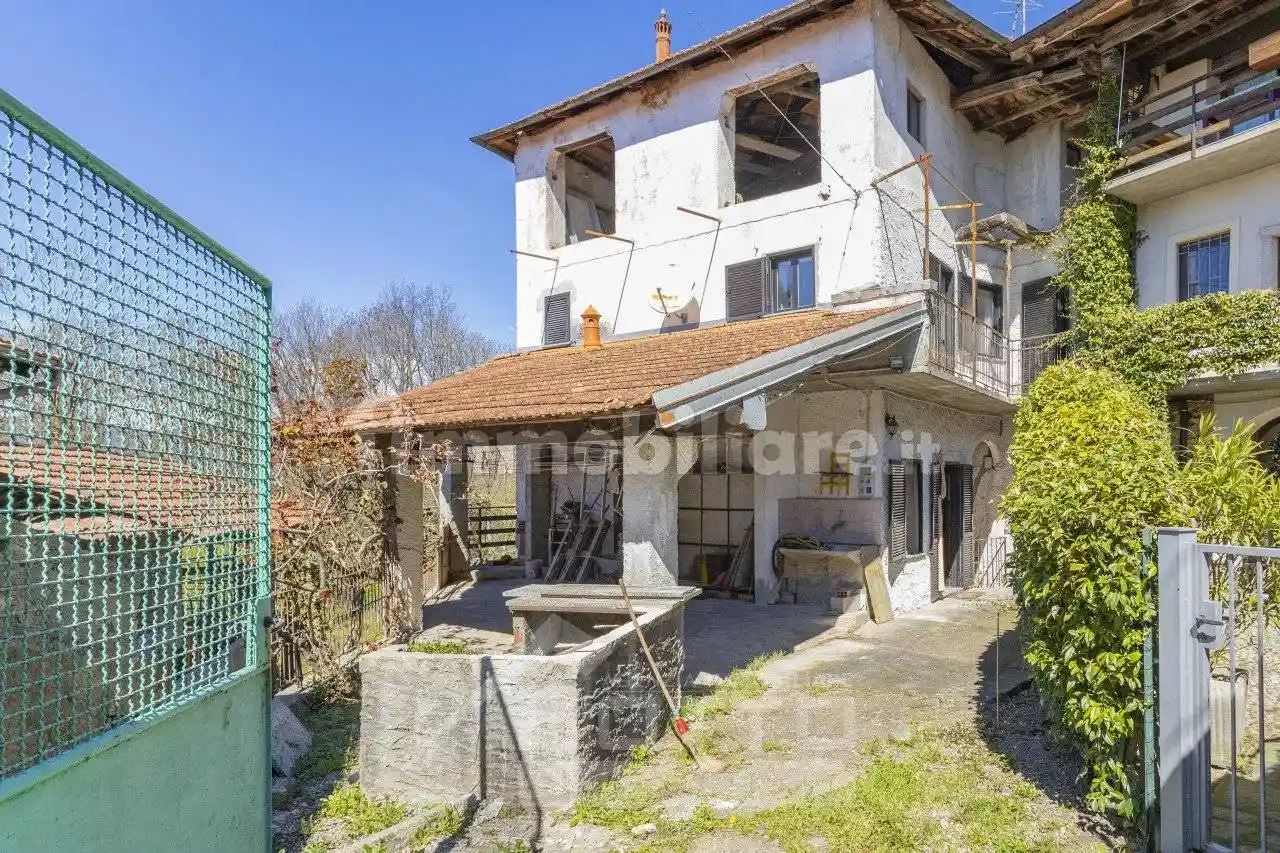 Villetta a schiera in vendita a Ameno
