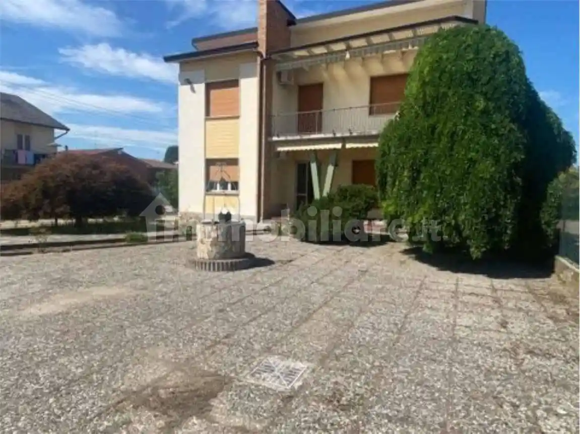 Villa in vendita a Valle Lomellina