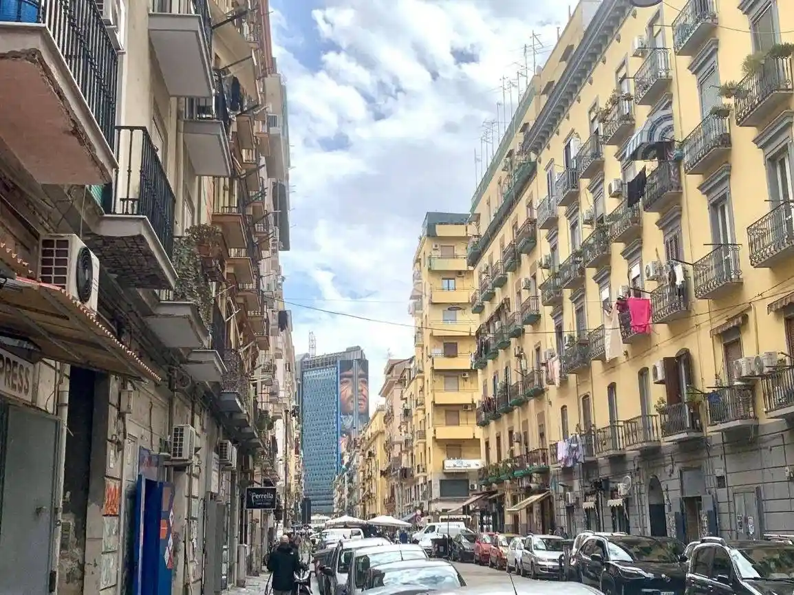 Appartamento in vendita a Napoli