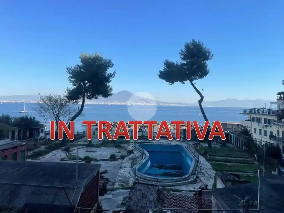 Appartamento in vendita a Napoli