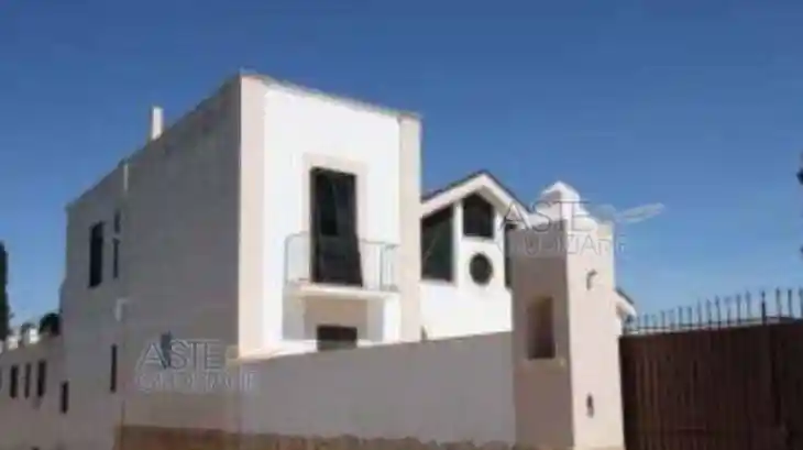 Palazzo - Edificio in vendita a Bitonto