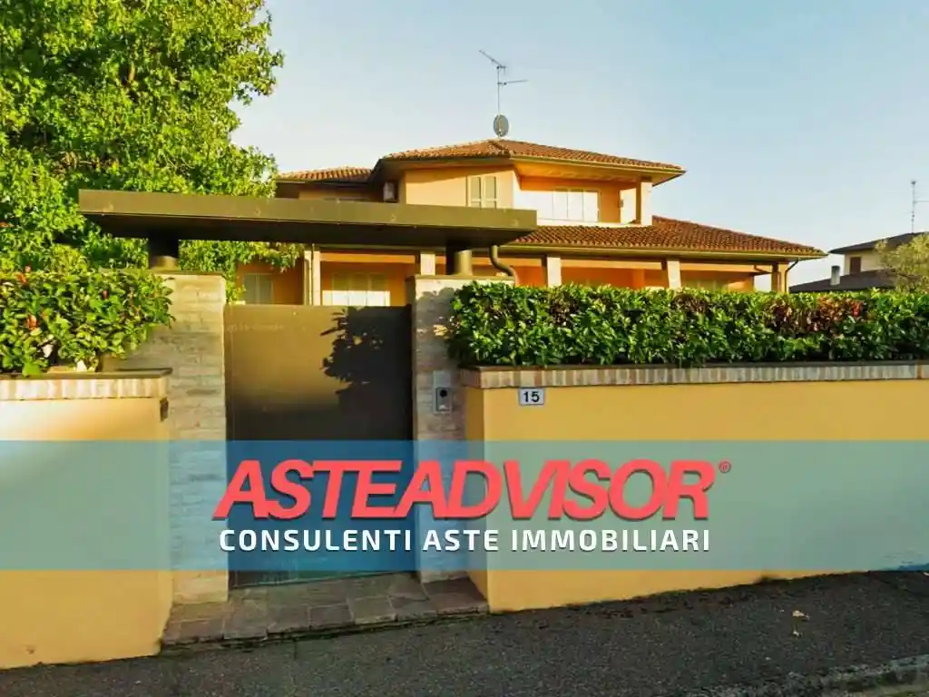 Villa in vendita a Cadeo