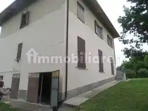 Villa in affitto a Imola