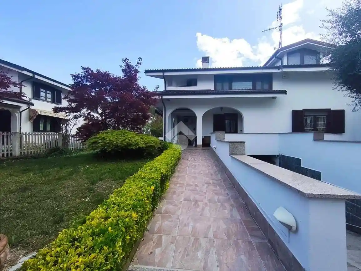 Villa in vendita a Avigliana