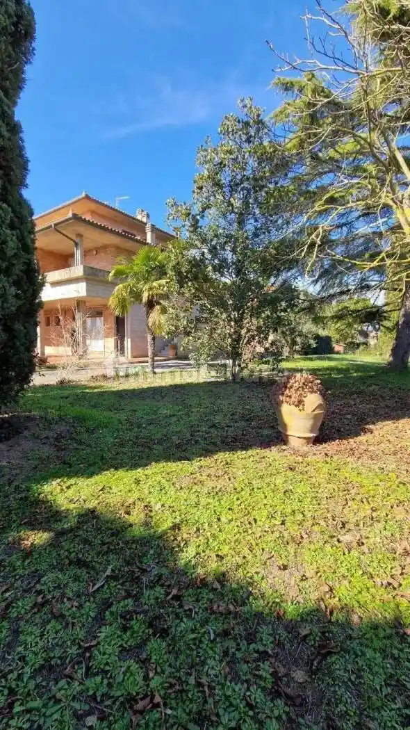 Casa indipendente in vendita a Colle di Val d'Elsa