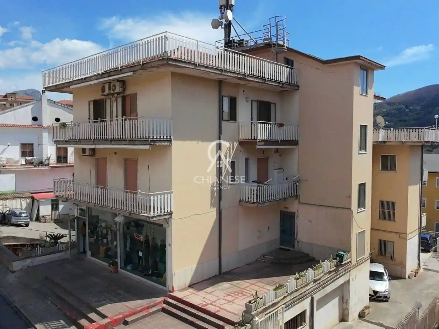 Palazzo - Edificio in vendita a Salerno