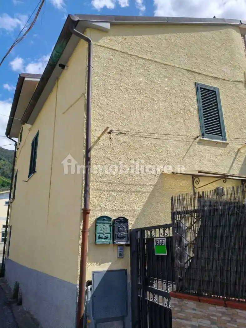 Casa indipendente in vendita a Massa