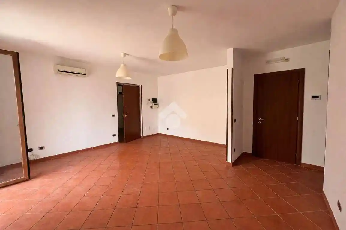 Appartamento in affitto a Lariano