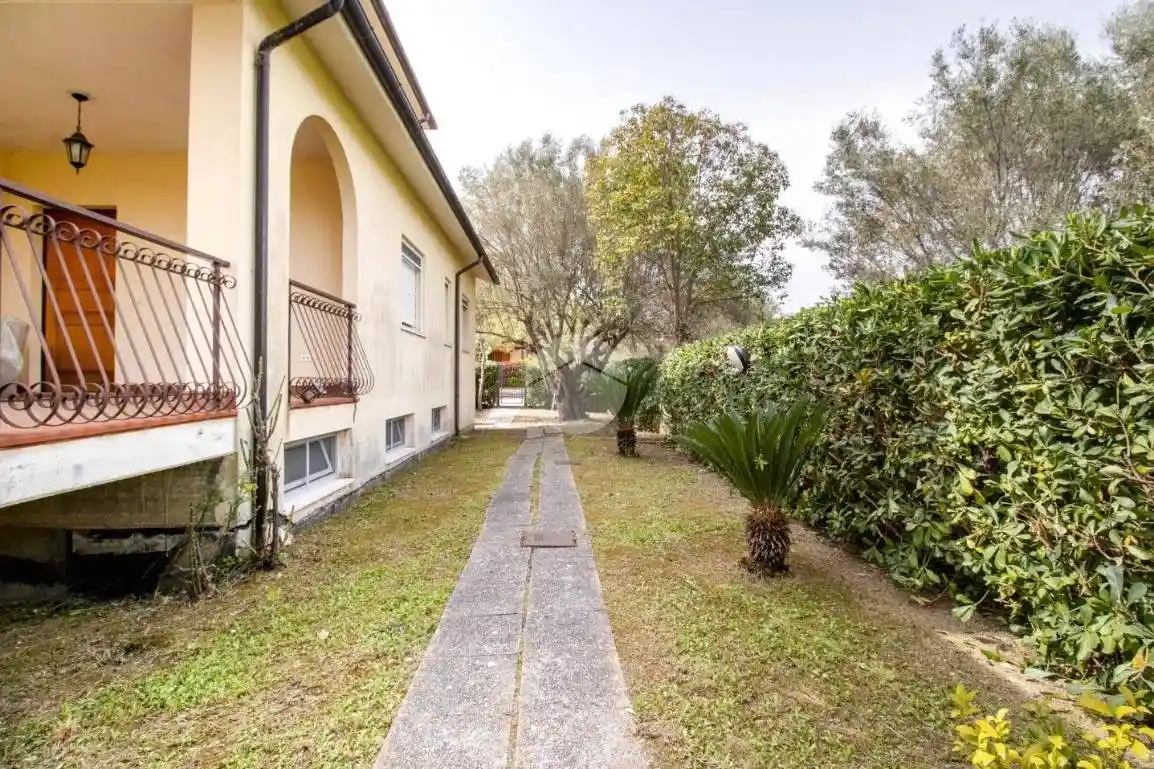 Casa indipendente in vendita a Pineto