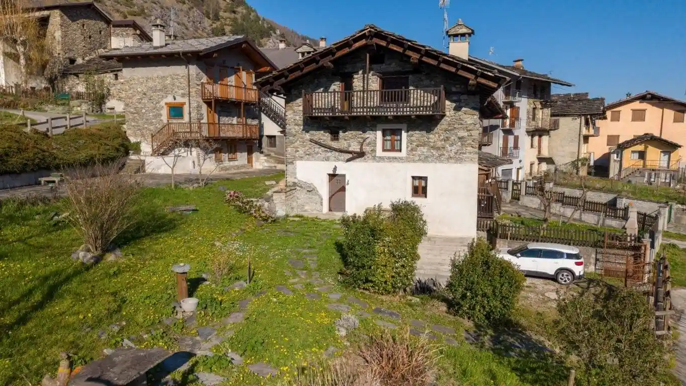 Casa indipendente in vendita a Sampeyre