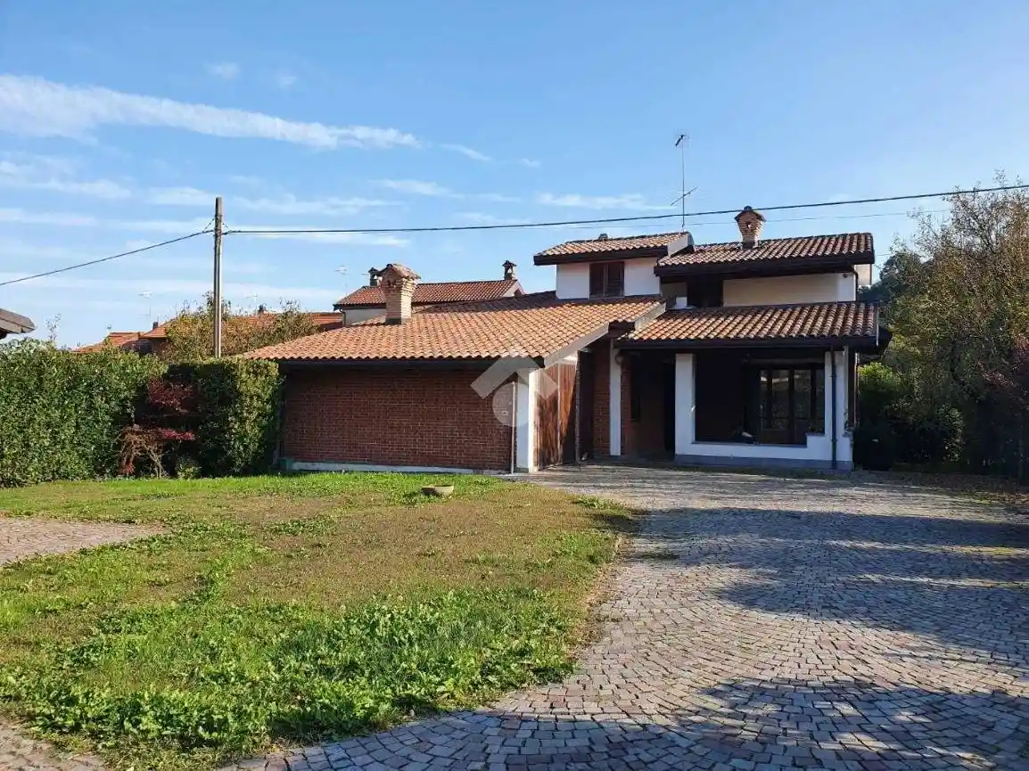 Villa in vendita a Front
