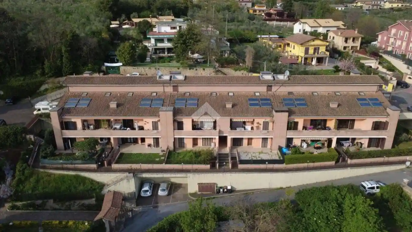 Appartamento in vendita a Cave