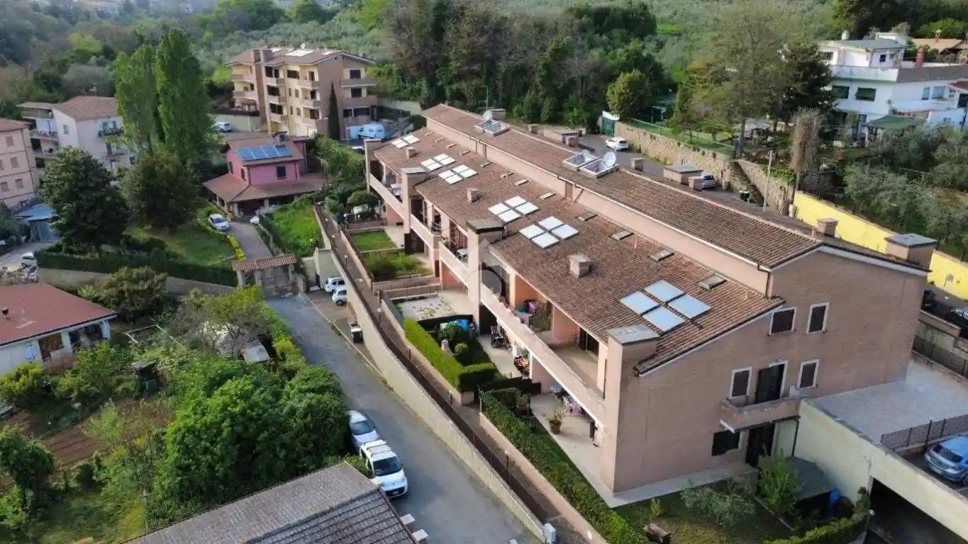 Appartamento in vendita a Cave