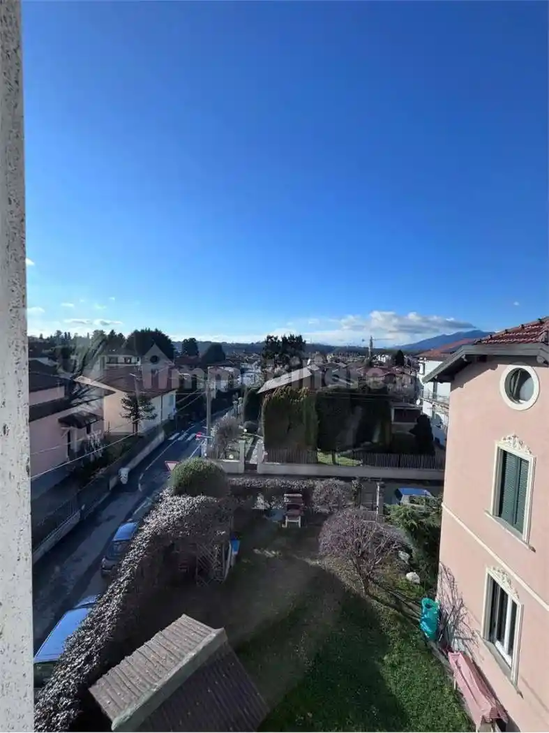 Appartamento in vendita a Malnate