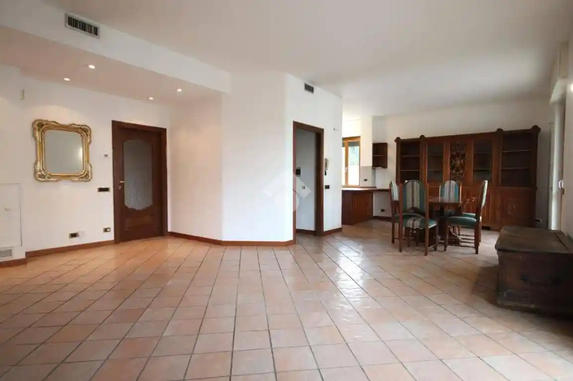 Appartamento in vendita a Sirtori