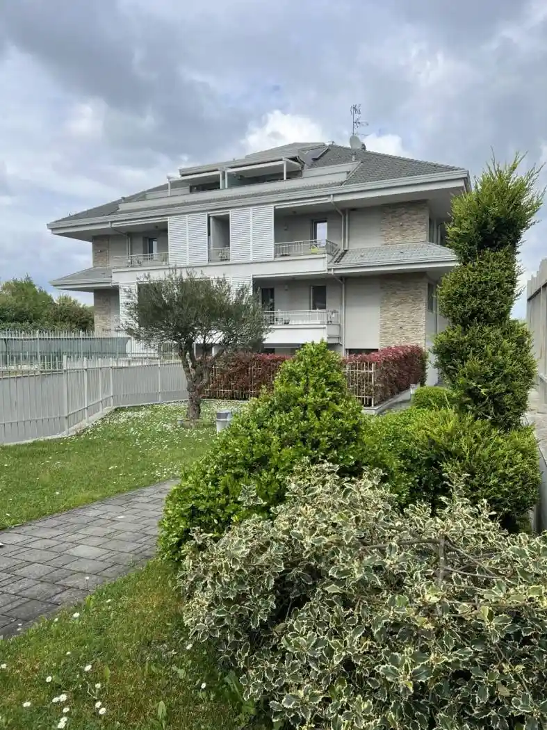 Appartamento in vendita a Pregnana Milanese