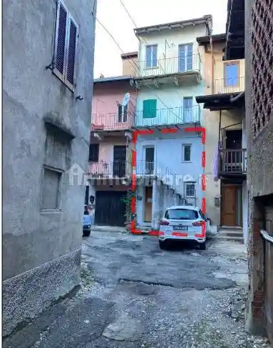 Casa indipendente in vendita a Besano