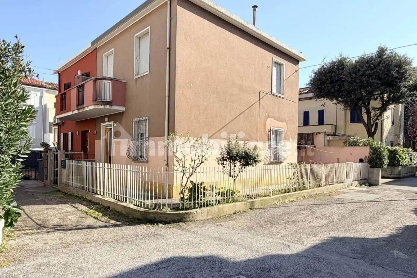 Casa indipendente in vendita a Pesaro