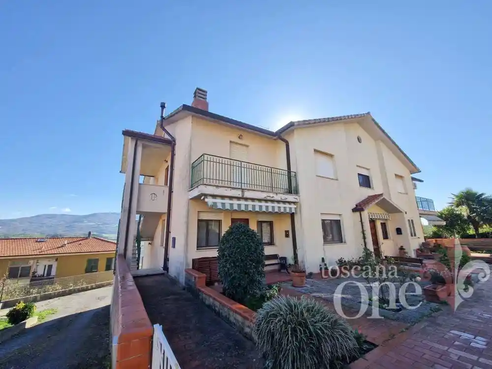 Appartamento in vendita a Cinigiano