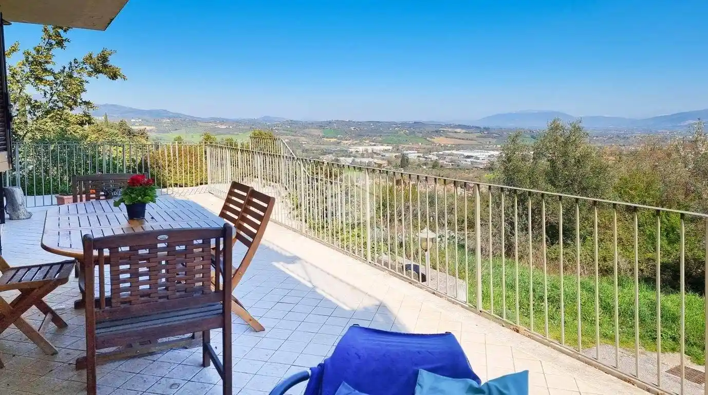Casa indipendente in vendita a Spoleto