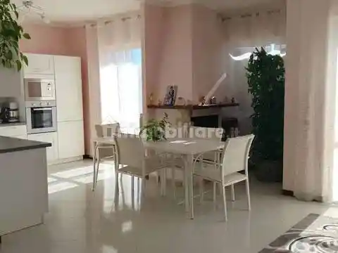 Villa in vendita a Fabrica di Roma