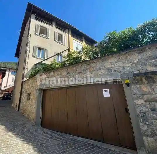Appartamento in vendita a Gandino