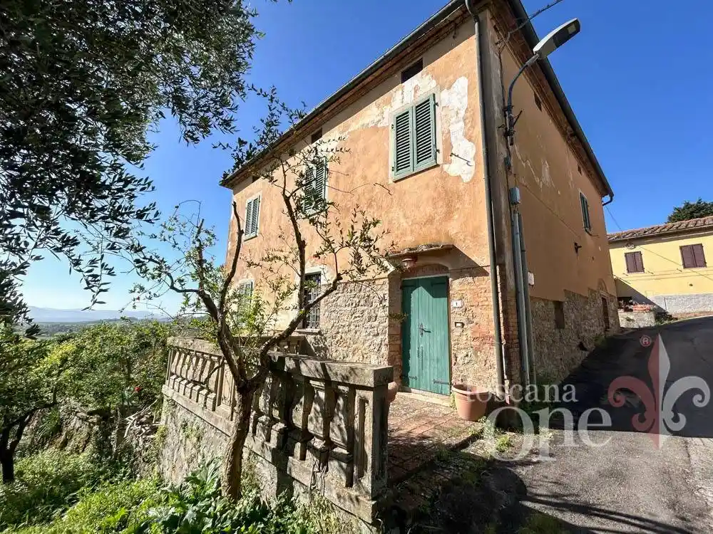 Appartamento in vendita a Casole d'Elsa
