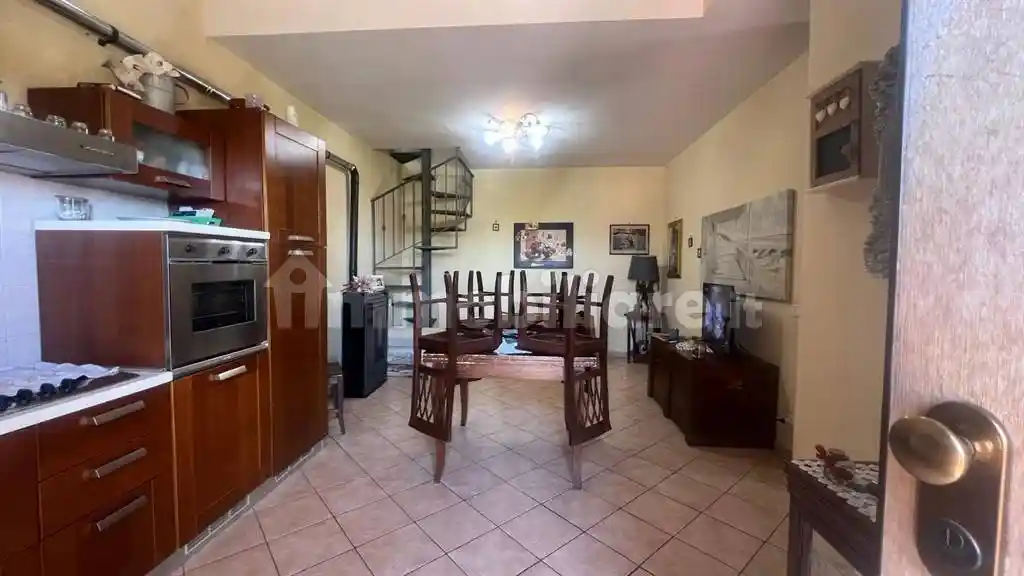 Appartamento in vendita a Cave