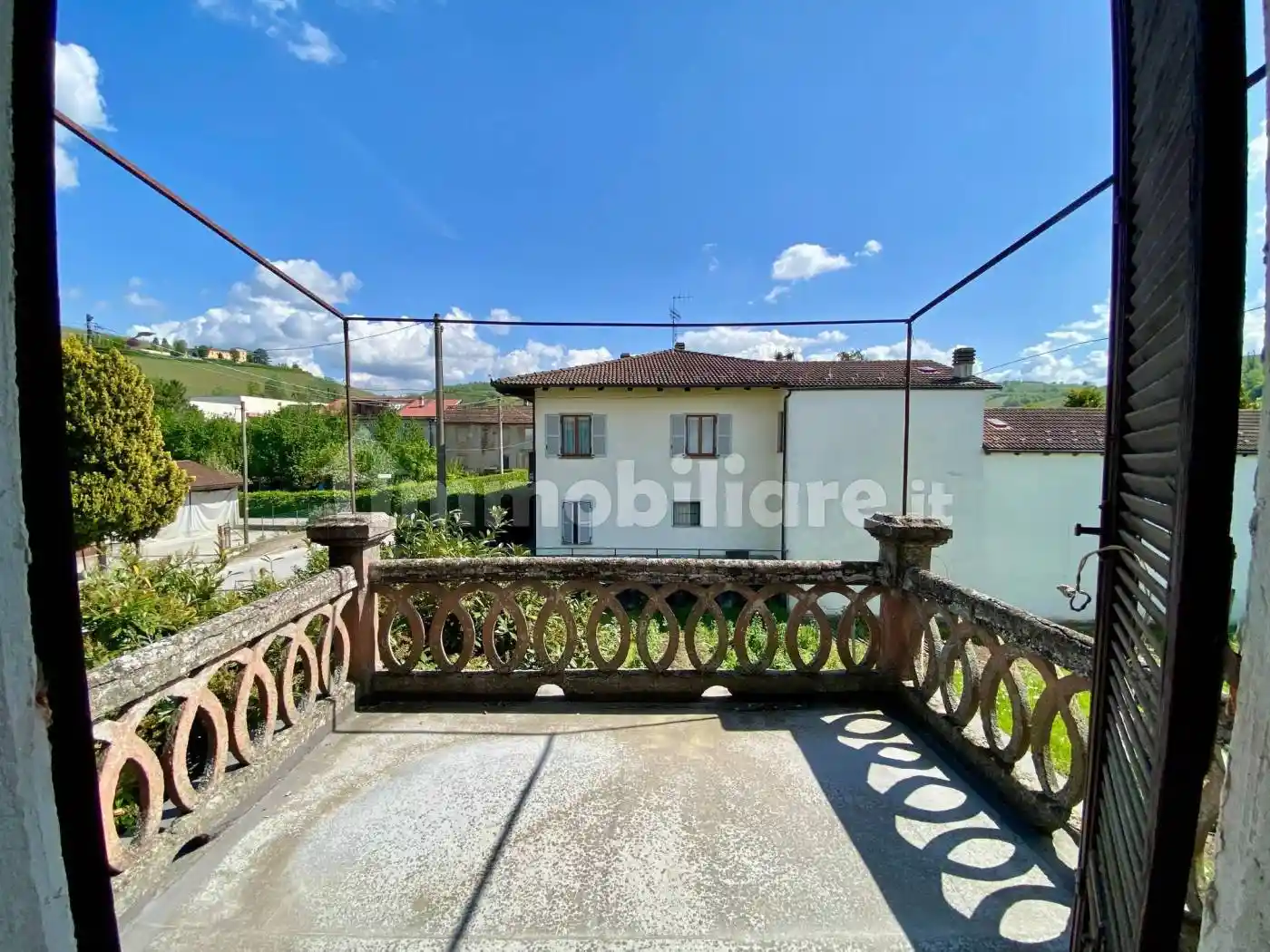 Villa in vendita a Alba