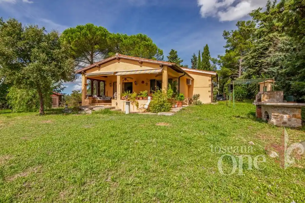 Villa in vendita a Magliano in Toscana