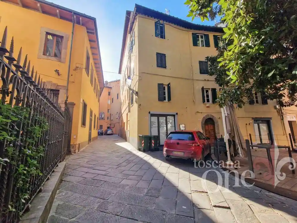 Appartamento in vendita a Lucca