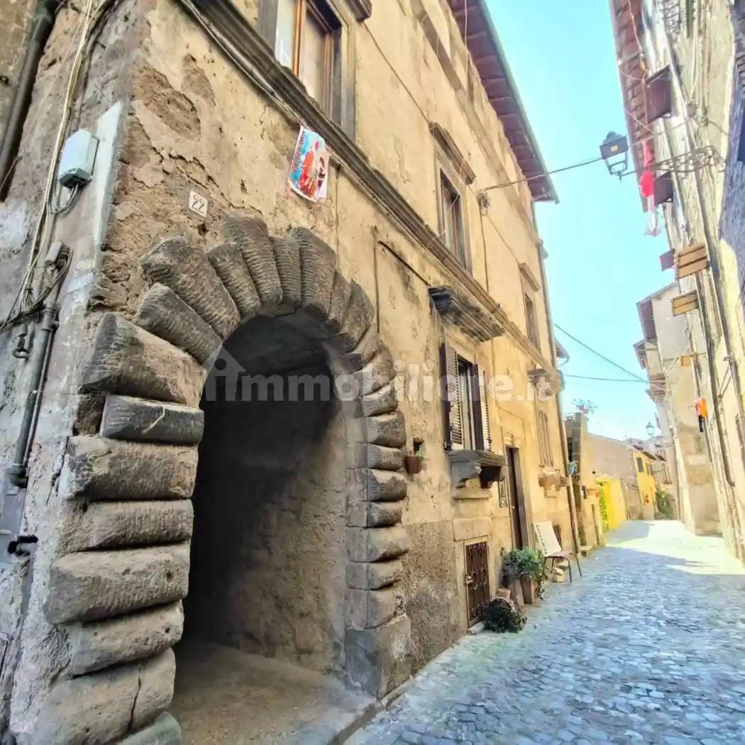 Appartamento in vendita a Vallerano