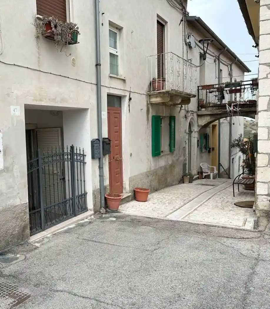 Appartamento in vendita a Serramonacesca