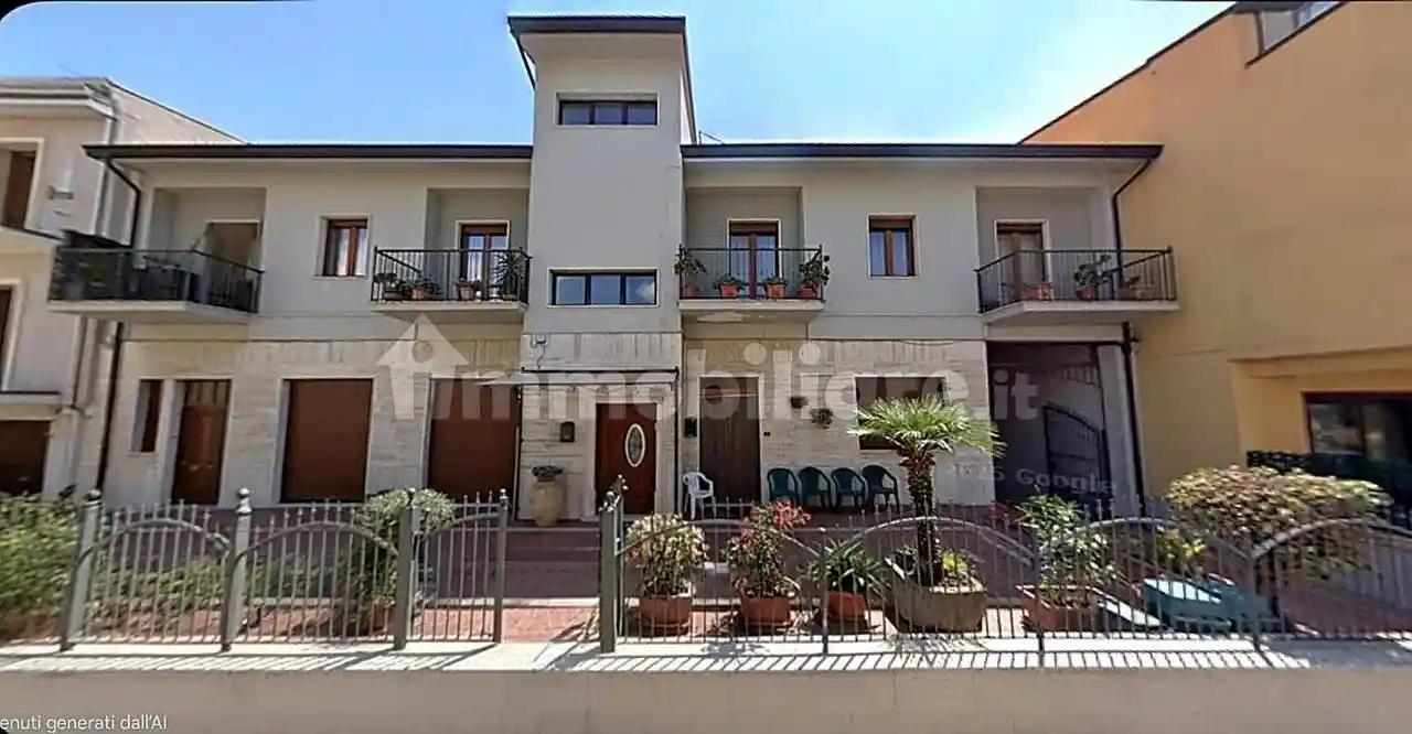 Casa indipendente in vendita a Castel Baronia