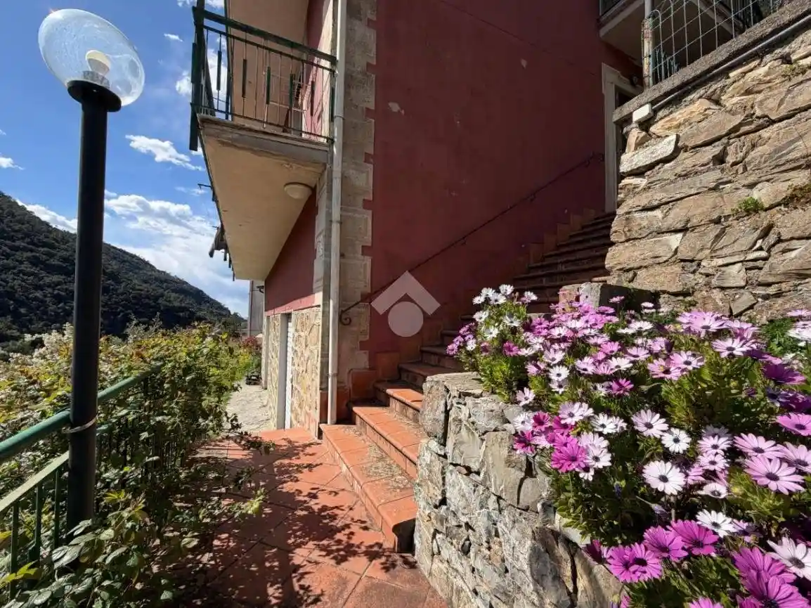 Appartamento in vendita a Castiglione Chiavarese