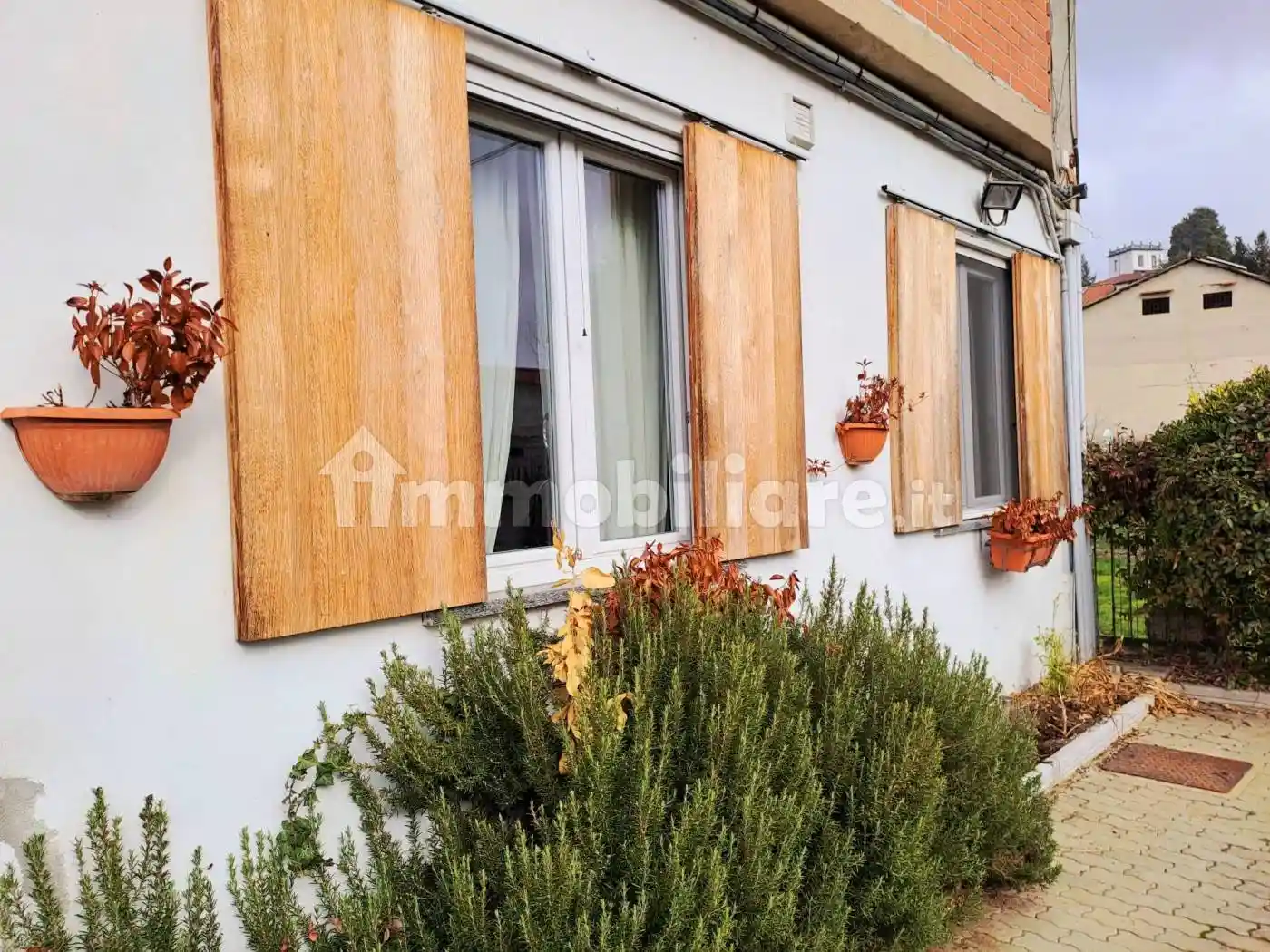 Appartamento in vendita a Fara Novarese