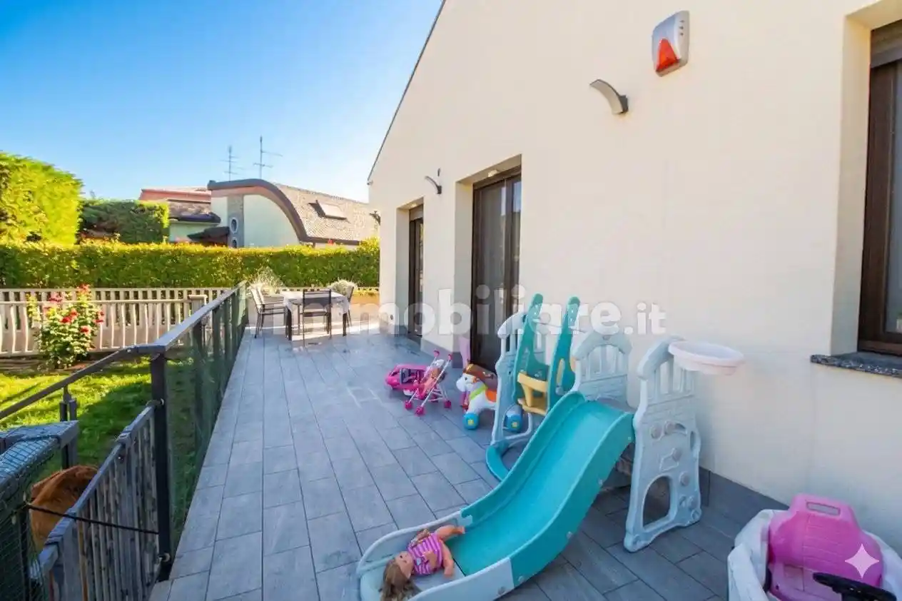 Villa in vendita a Rescaldina