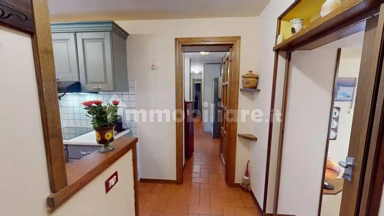 Palazzo - Edificio in vendita a San Marcello Piteglio
