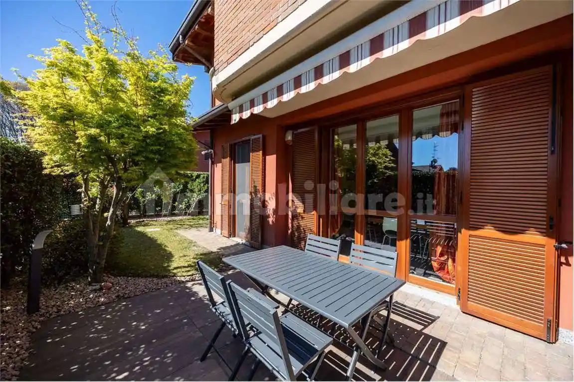 Appartamento in vendita a Lomazzo