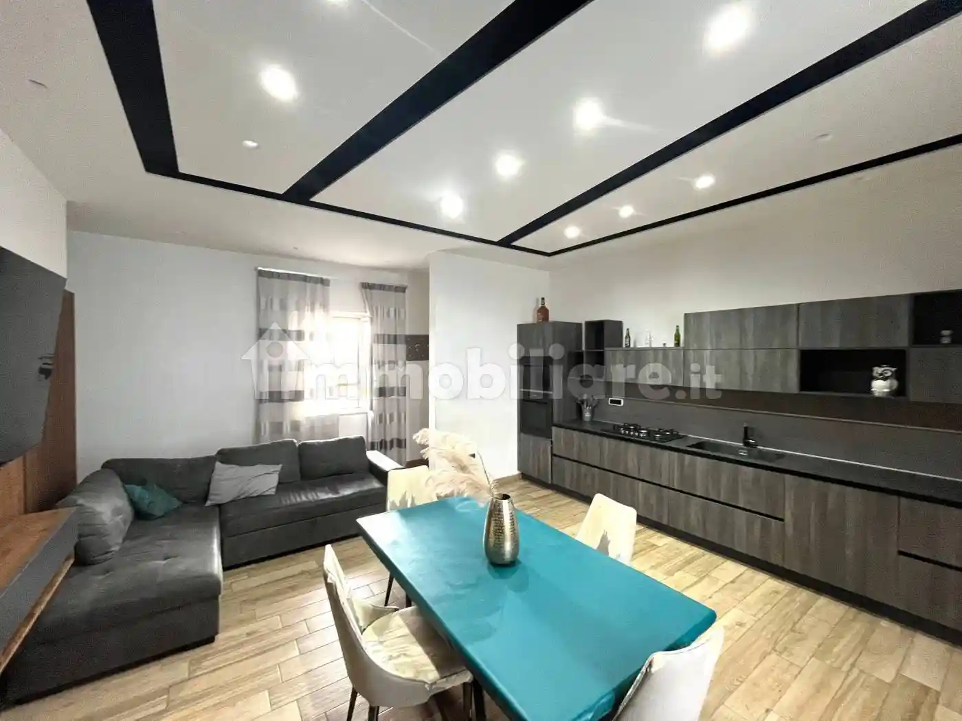 Appartamento in affitto a Napoli