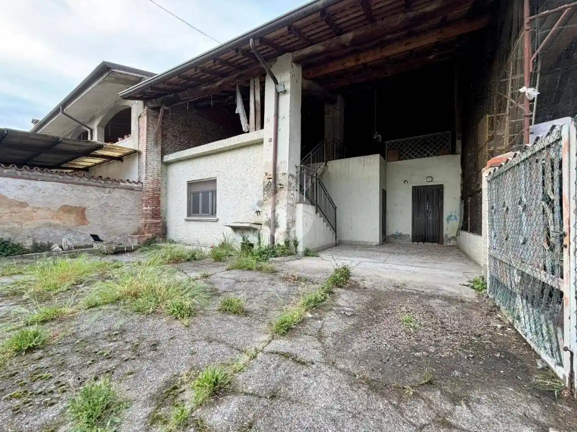 Casa indipendente in vendita a Borgo San Giacomo