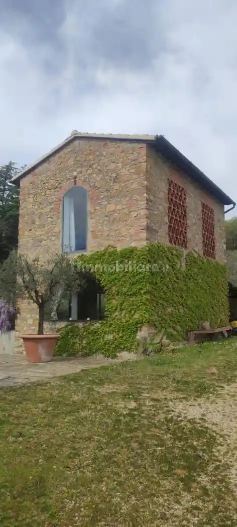 Casa indipendente in affitto a Scandicci