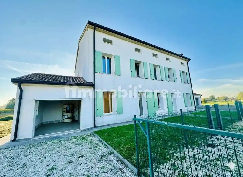Villa in vendita a Quistello