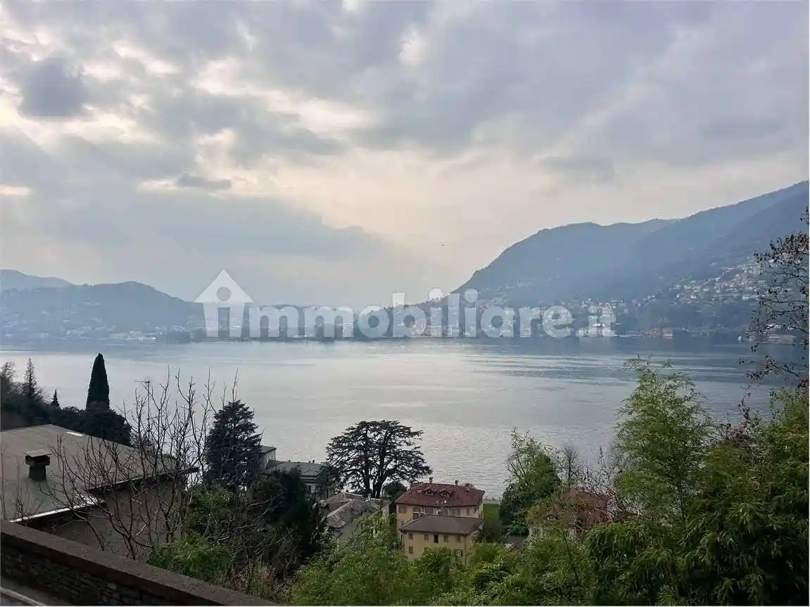 Appartamento in vendita a Blevio