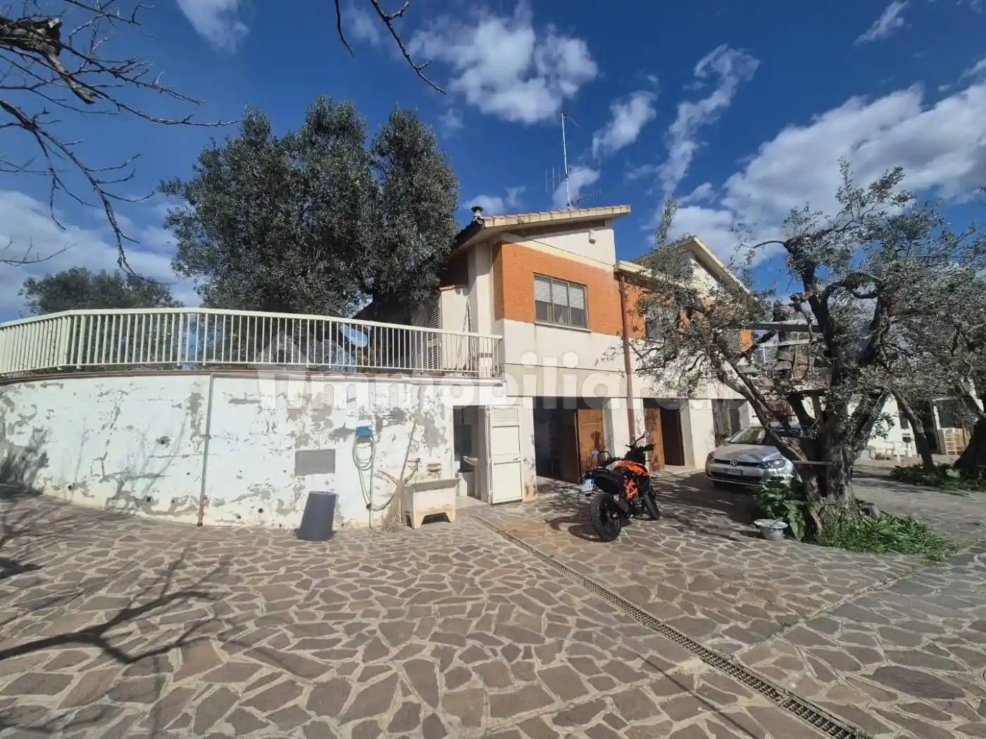 Casa indipendente in vendita a Campiglia Marittima
