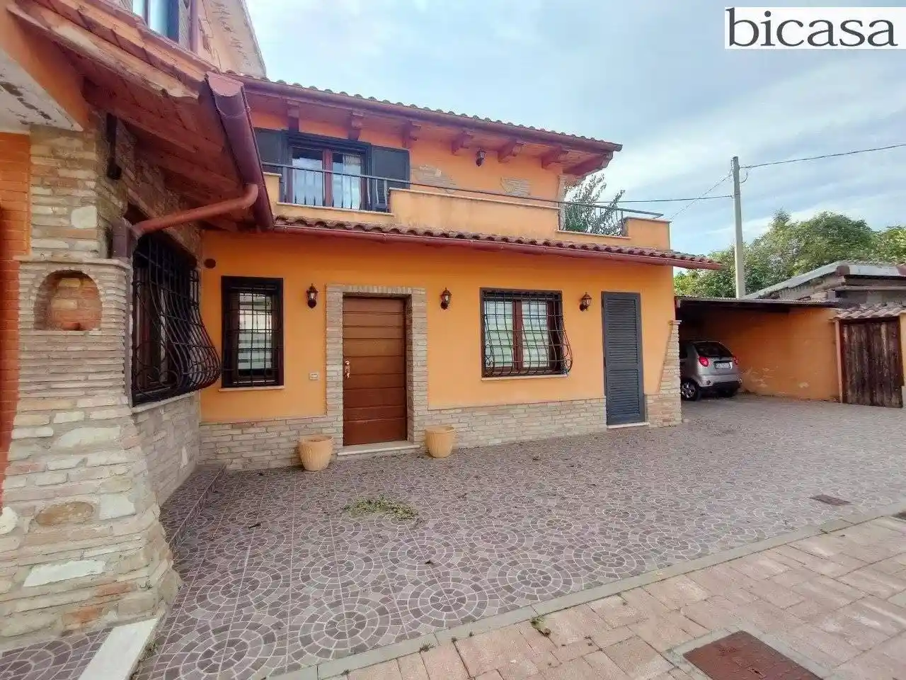 Villa in vendita a Vallefoglia