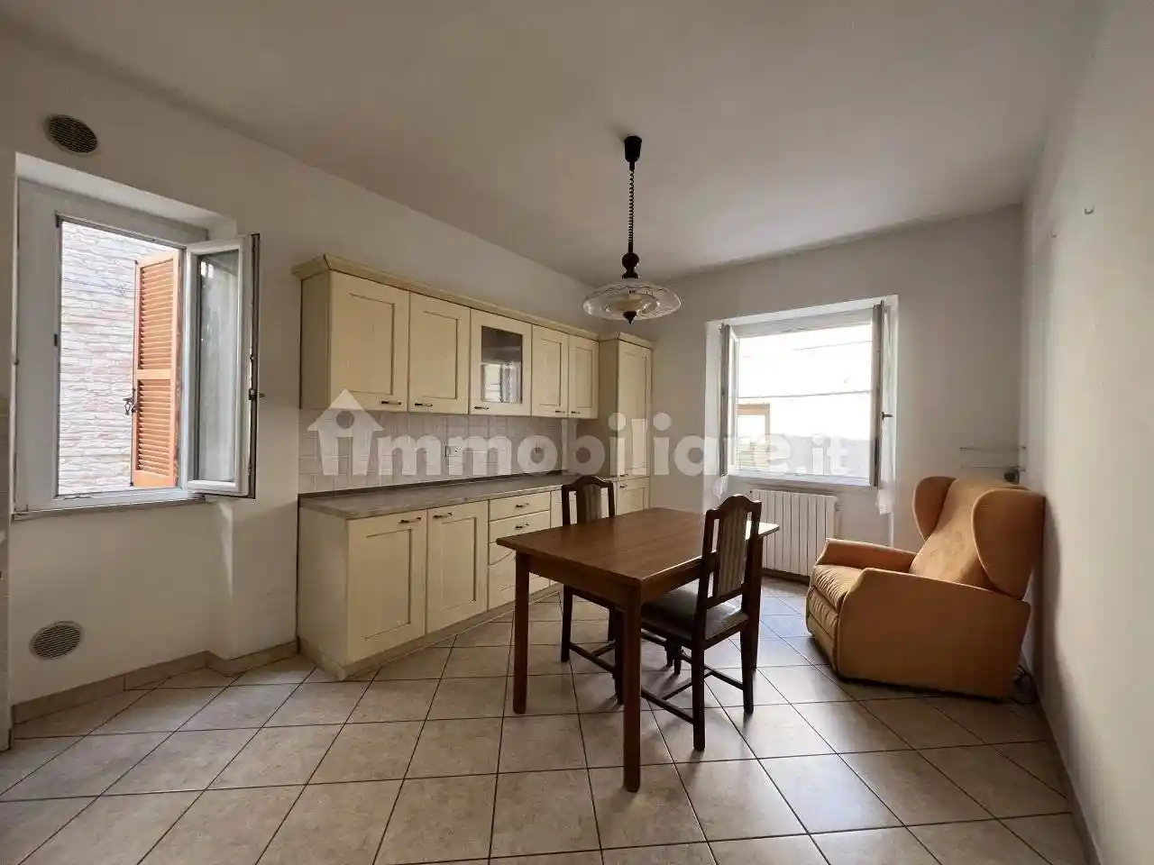 Casa indipendente in vendita a San Marcello