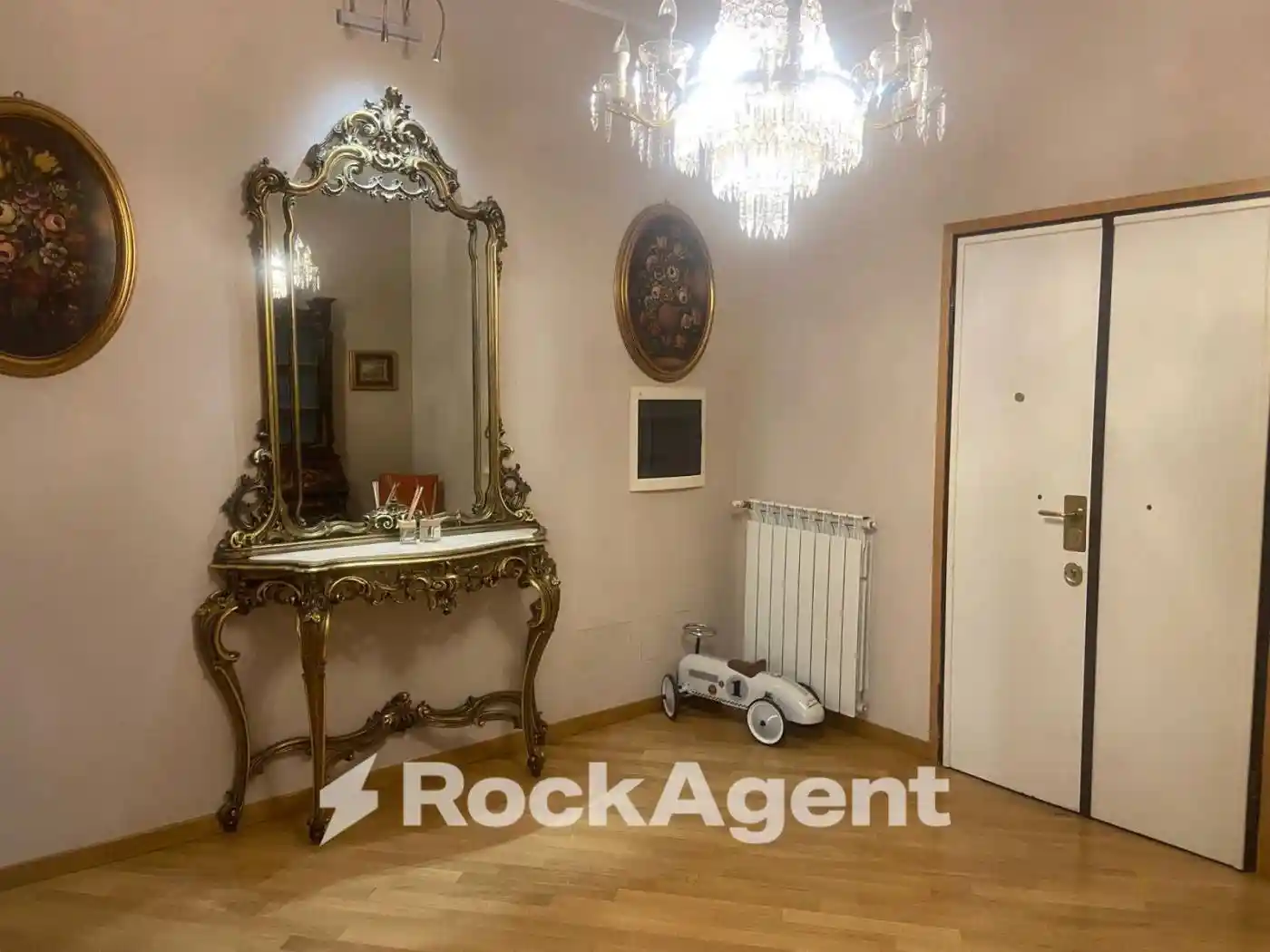 Appartamento in vendita a Roma