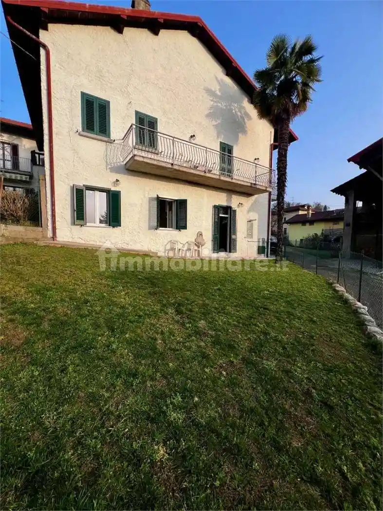 Appartamento in affitto a Taino