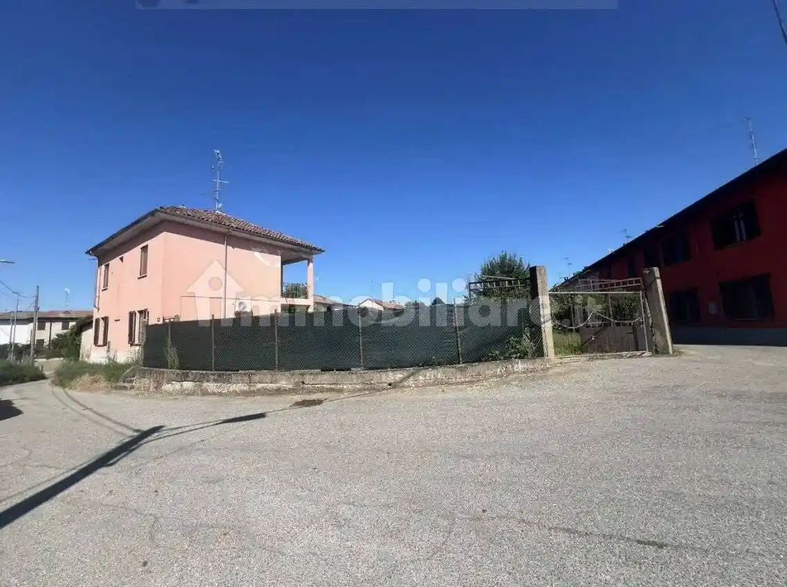 Casa indipendente in vendita a Palestro